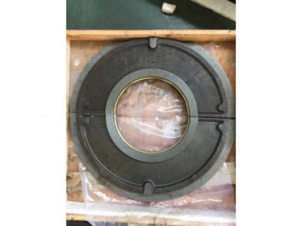 汽輪機(jī)發(fā)電機(jī)兩半擋油環(huán)