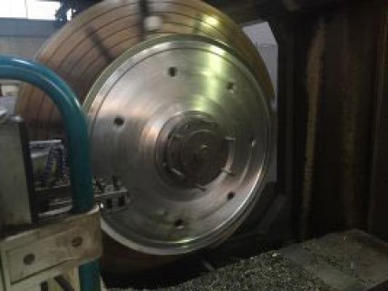 葉輪圍帶加工中